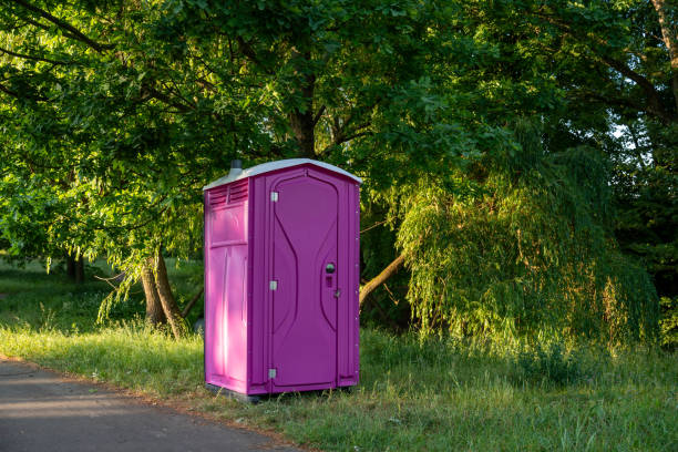 Porta potty delivery and setup in Prairie Heights, WA